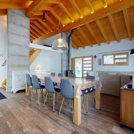 Modern Surrounded By Nature In 샬레