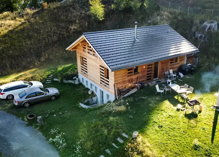 Modern Surrounded By Nature In *